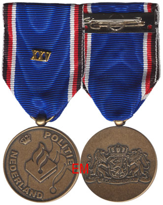 Medaille voor trouwe en langdurige dienst Nederlandse Politie. Afbeelding: Erik Müller